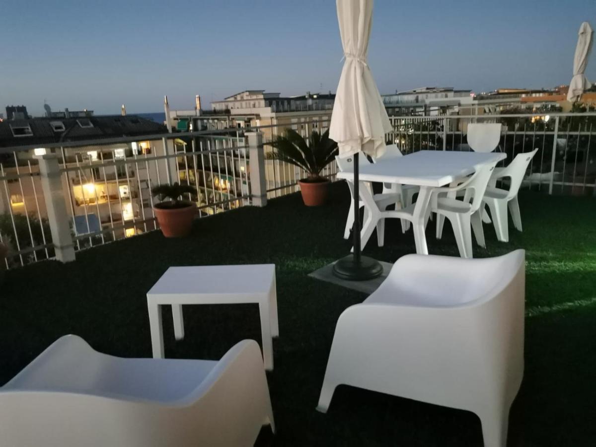 Apartmán La Terrazza Falconara Marittima Exteriér fotografie