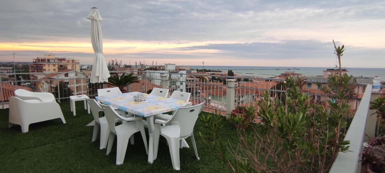 Apartmán La Terrazza Falconara Marittima Exteriér fotografie