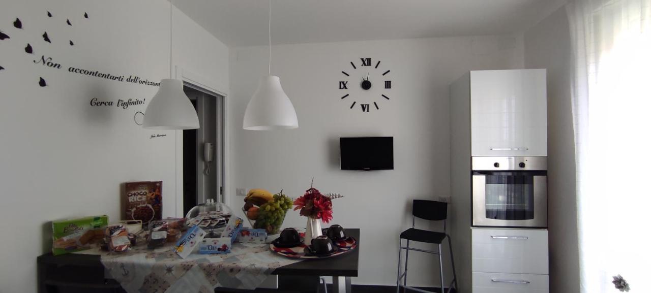 Apartmán La Terrazza Falconara Marittima Exteriér fotografie